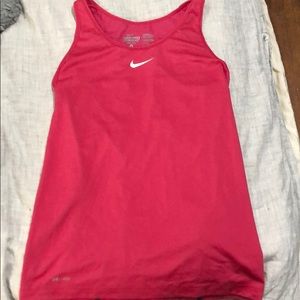 Nike workout top. size medium